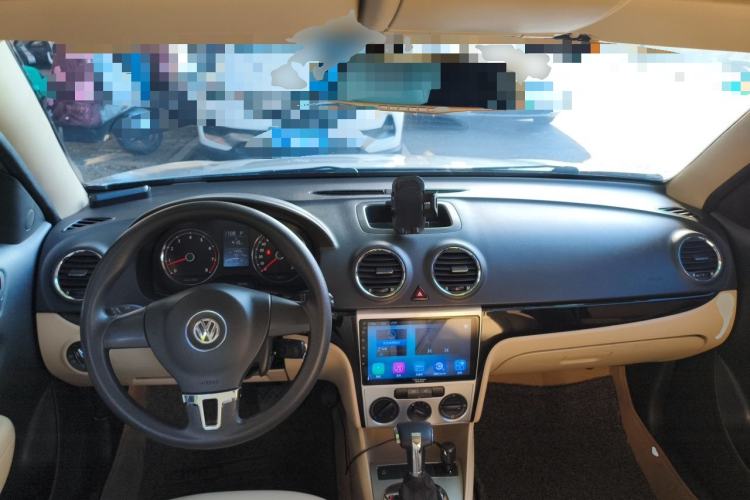 Used Volkswagen Lavida 2011 1.4 TSI DSG Prestige Edition Center Console
