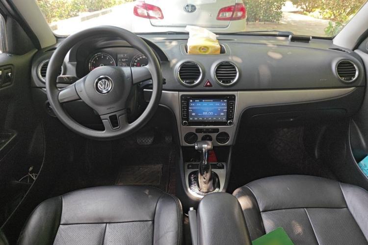 Used Volkswagen Lavida 2011 1.4 TSI DSG Prestige Edition Center Console