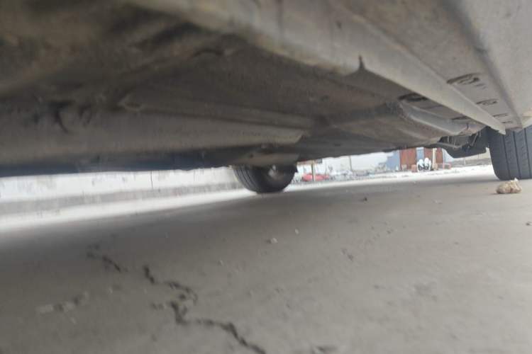 Used Volkswagen Lavida 2011 1.6L Manual - Premium Edition Chassis Front Left