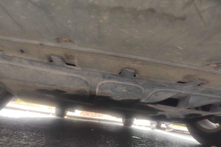 Used Volkswagen Lavida 2011 1.6L Automatic PinYou Edition Chassis Front