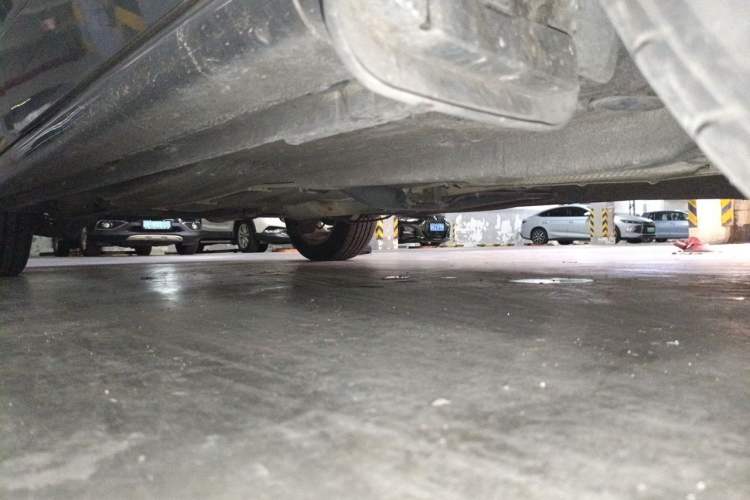 Used Volkswagen Lavida 2011 1.6L Automatic Premium Edition Chassis Front Right