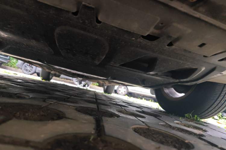 Used Volkswagen Lavida 2011 2.0L Automatic Premium Edition Chassis Front
