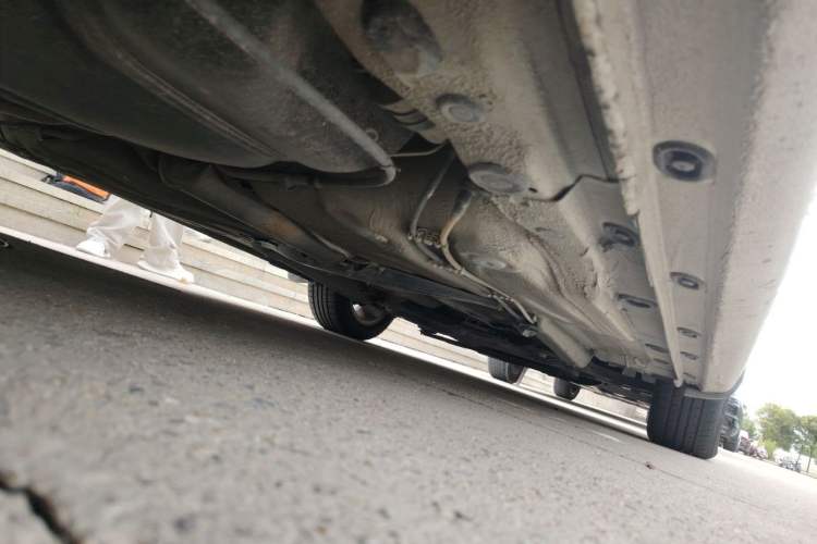 Used Volkswagen Lavida 2011 1.6L Automatic Premium Edition Chassis Rear Right
