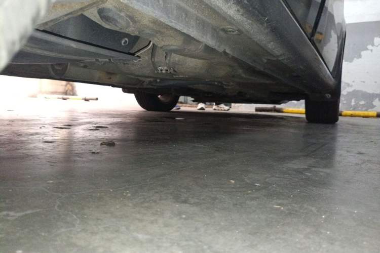 Used Volkswagen Lavida 2011 1.6L Automatic Premium Edition Chassis Rear Right
