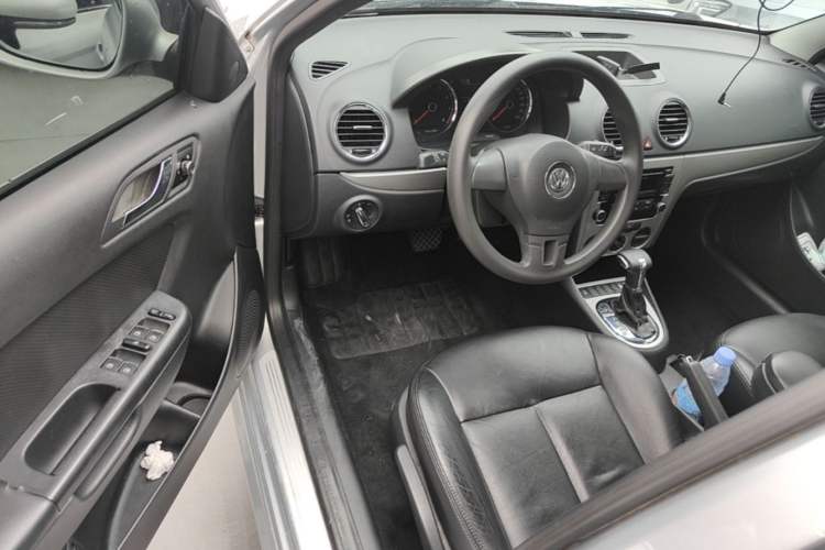 Used Volkswagen Lavida 2011 1.4 TSI DSG Prestige Edition Driver Seat