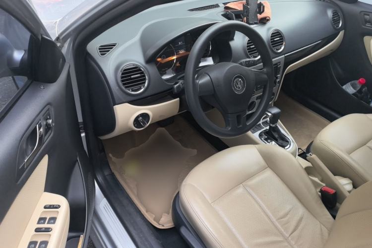 Used Volkswagen Lavida 2011 1.6L Automatic PinYou Edition Driver Seat