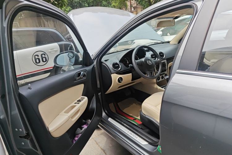 Used Volkswagen Lavida 2011 1.4 TSI DSG Prestige Edition Driver Seat