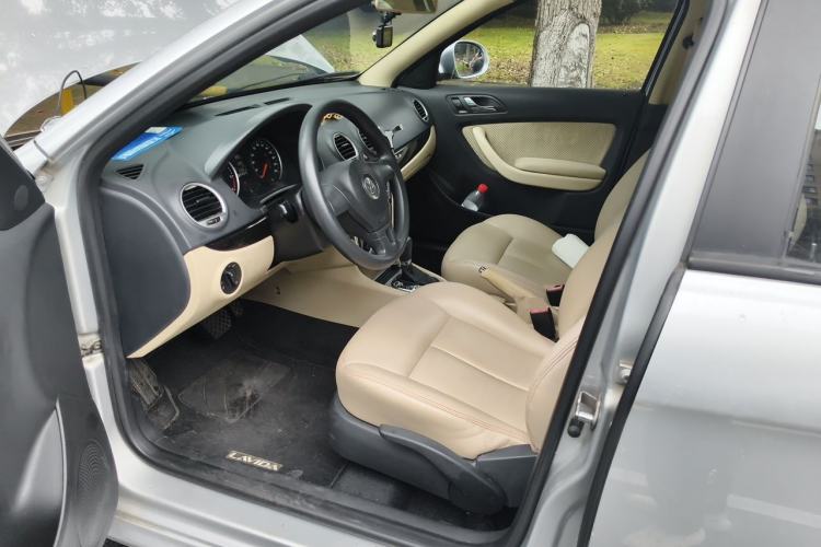 Used Volkswagen Lavida 2011 1.6L Automatic PinYou Edition Driver Seat