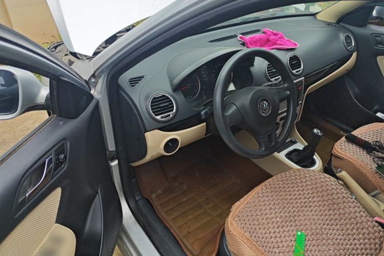 Used Volkswagen Lavida 2011 1.6L Manual Joy Version Driver Seat