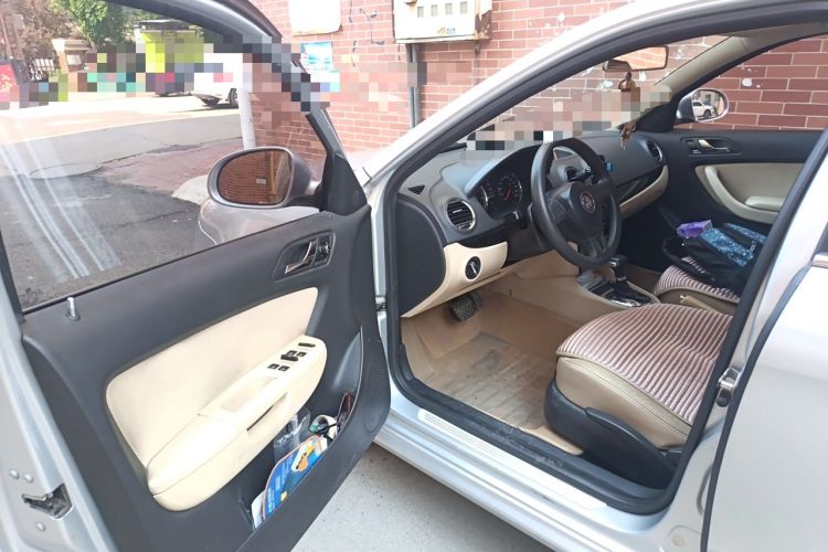 Used Volkswagen Lavida 2011 1.6L Automatic Premium Edition Driver Seat