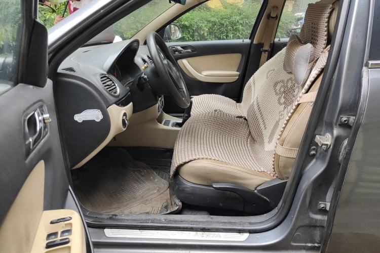 Used Volkswagen Lavida 2011 1.4 TSI Manual Prestige Edition Driver Seat