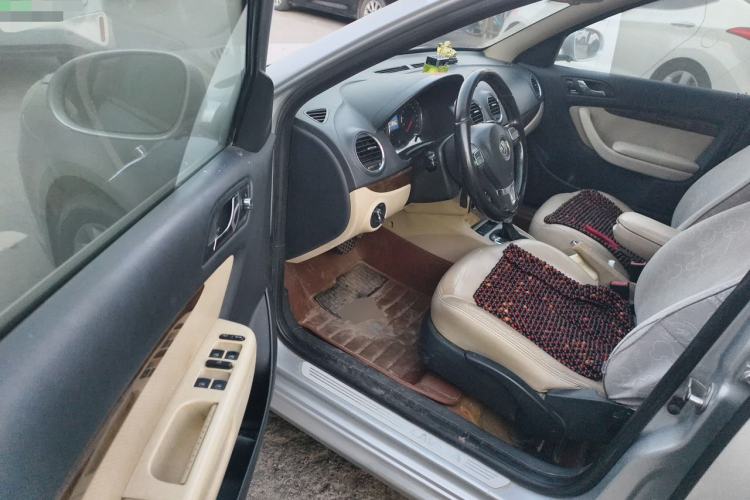 Used Volkswagen Lavida 2011 1.6L Automatic Pinxuan Edition Driver Seat