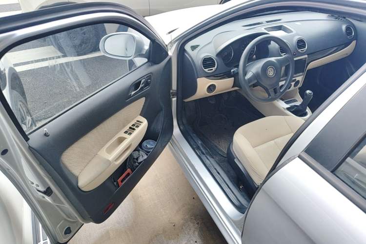 Used Volkswagen Lavida 2011 1.6L Manual Joy Version Driver Seat