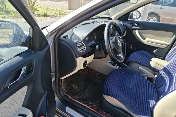 Used Volkswagen Lavida 2011 1.6L Automatic PinYou Edition Driver Seat