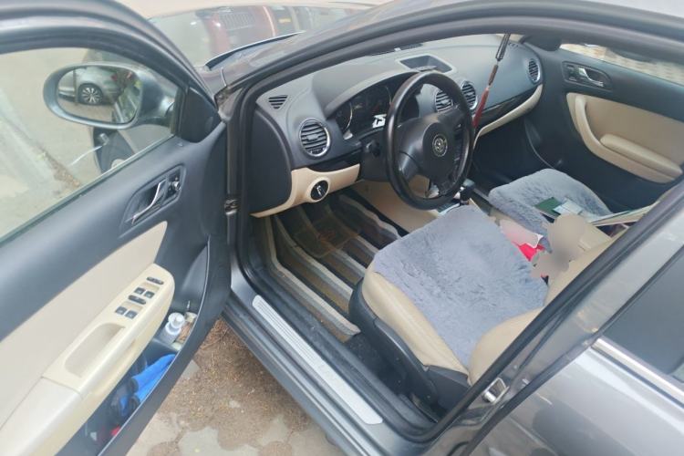 Used Volkswagen Lavida 2011 1.6L Automatic Premium Edition Driver Seat