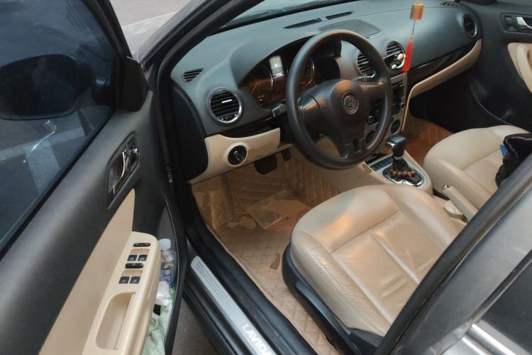 Used Volkswagen Lavida 2011 1.6L Automatic Premium Edition Driver Seat
