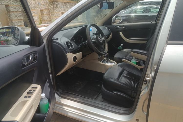 Used Volkswagen Lavida 2011 1.6L Automatic PinYou Edition Driver Seat