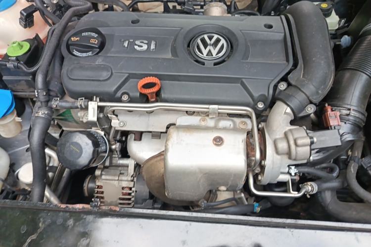 Used Volkswagen Lavida 2011 1.4 TSI DSG Prestige Edition Engine Bay
