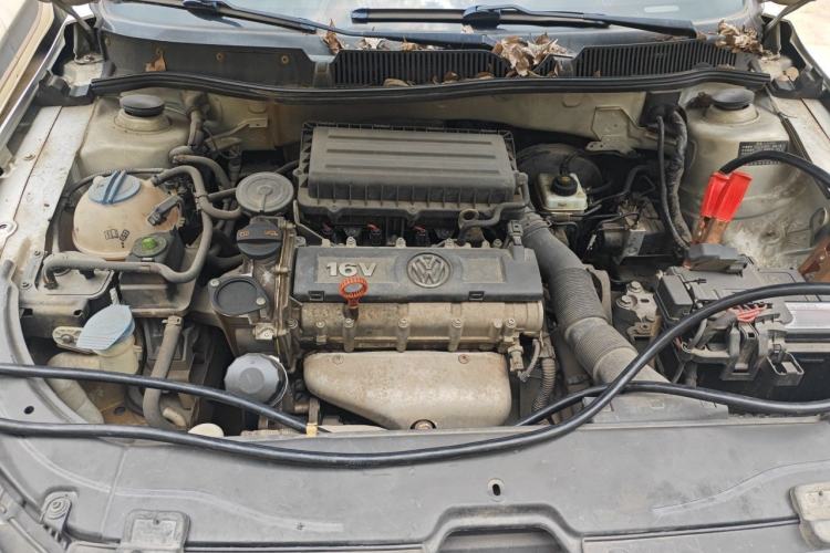 Used Volkswagen Lavida 2011 1.6L Manual Joy Version Engine Bay