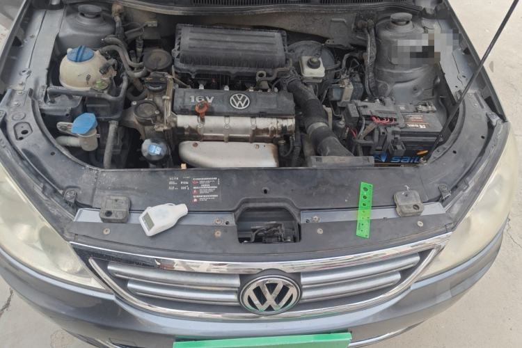 Used Volkswagen Lavida 2011 1.6L Manual - Premium Edition Engine Bay