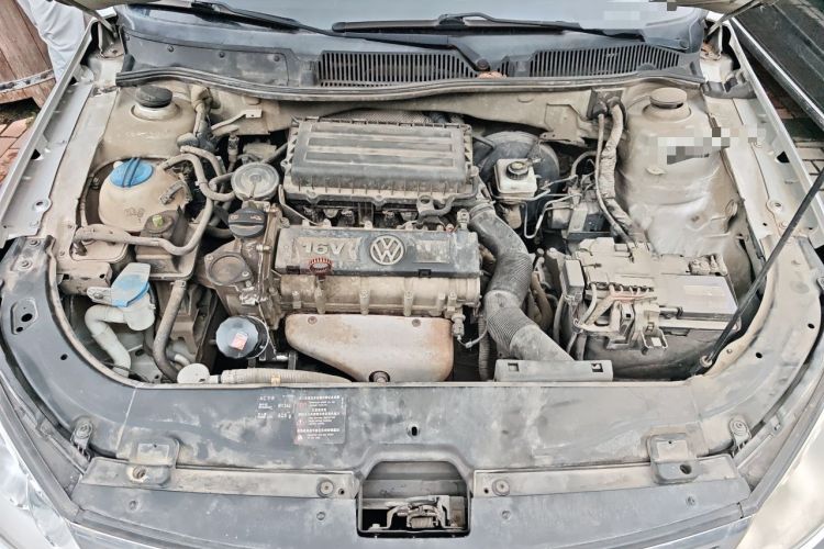 Used Volkswagen Lavida 2011 1.6L Automatic PinYou Edition Engine Bay
