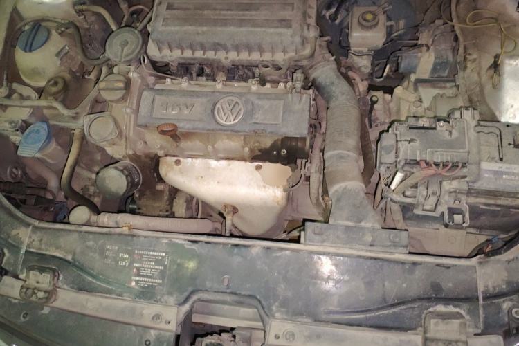 Used Volkswagen Lavida 2011 1.6L Automatic Premium Edition Engine Bay