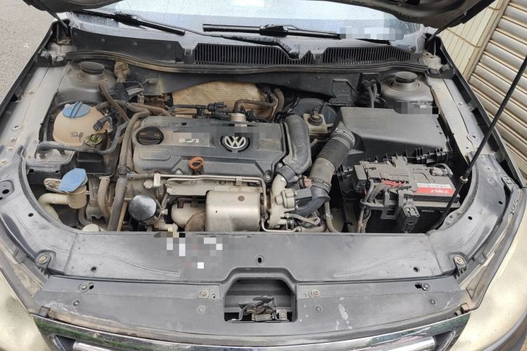 Used Volkswagen Lavida 2011 1.4 TSI Manual Prestige Edition Engine Bay