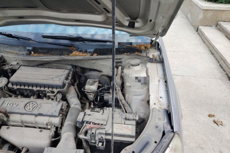 Used Volkswagen Lavida 2011 1.6L Automatic Premium Edition Engine Bay Left