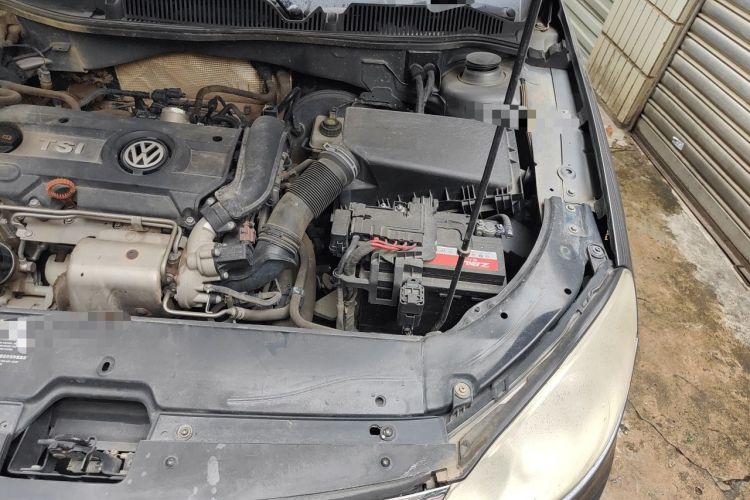 Used Volkswagen Lavida 2011 1.4 TSI Manual Prestige Edition Engine Bay Left