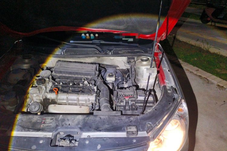 Used Volkswagen Lavida 2011 1.6L Automatic Premium Edition Engine Bay Left