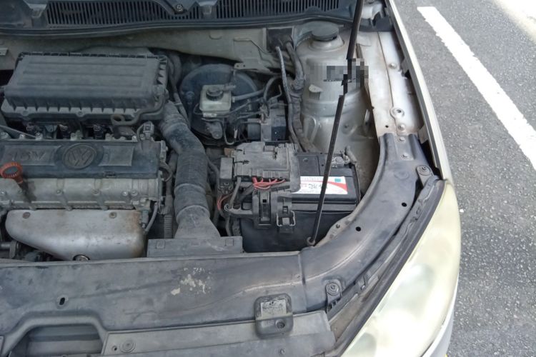Used Volkswagen Lavida 2011 1.6L Manual Joy Version Engine Bay Left