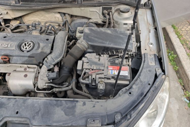Used Volkswagen Lavida 2011 1.4 TSI Manual Prestige Edition Engine Bay Left