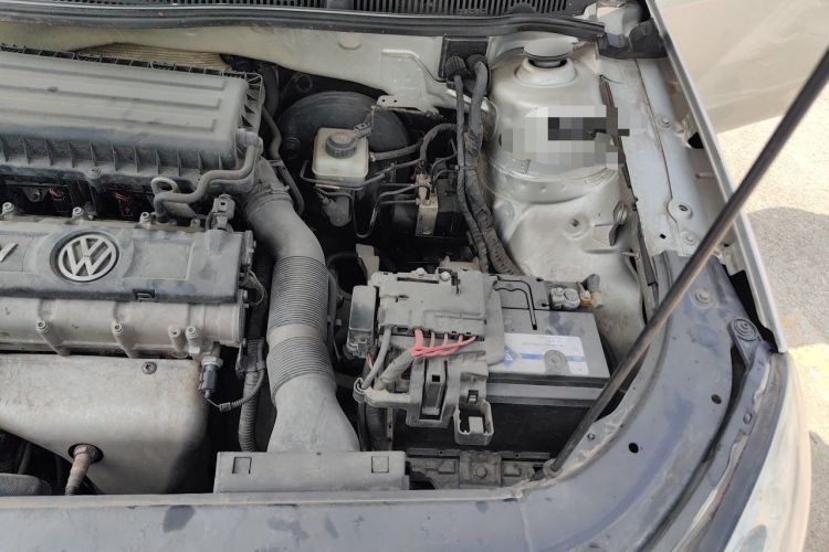 Used Volkswagen Lavida 2011 1.6L Manual Joy Version Engine Bay Left