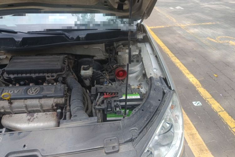 Used Volkswagen Lavida 2011 1.6L Automatic PinYou Edition Engine Bay Left