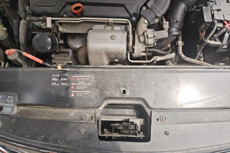 Used Volkswagen Lavida 2011 1.4 TSI DSG Prestige Edition Engine Bay