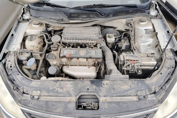 Used Volkswagen Lavida 2011 1.6L Manual Joy Version Engine Bay