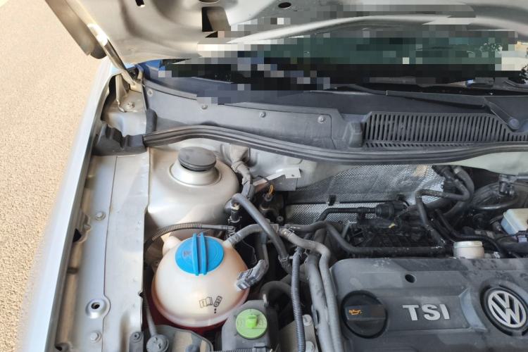 Used Volkswagen Lavida 2011 1.4 TSI DSG Prestige Edition Engine Bay Right
