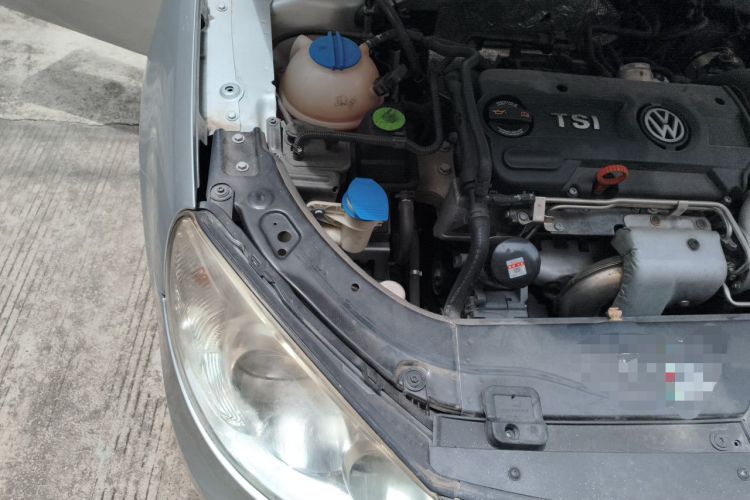 Used Volkswagen Lavida 2011 1.4 TSI DSG Prestige Edition Engine Bay Right