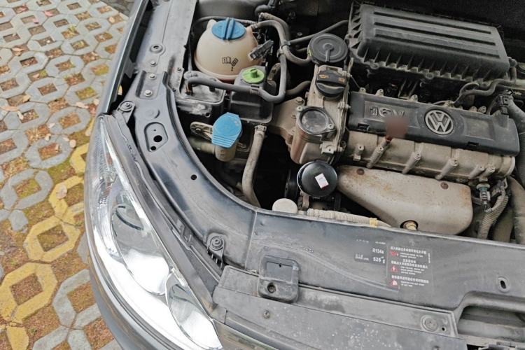 Used Volkswagen Lavida 2011 1.6L Manual Joy Version Engine Bay Right