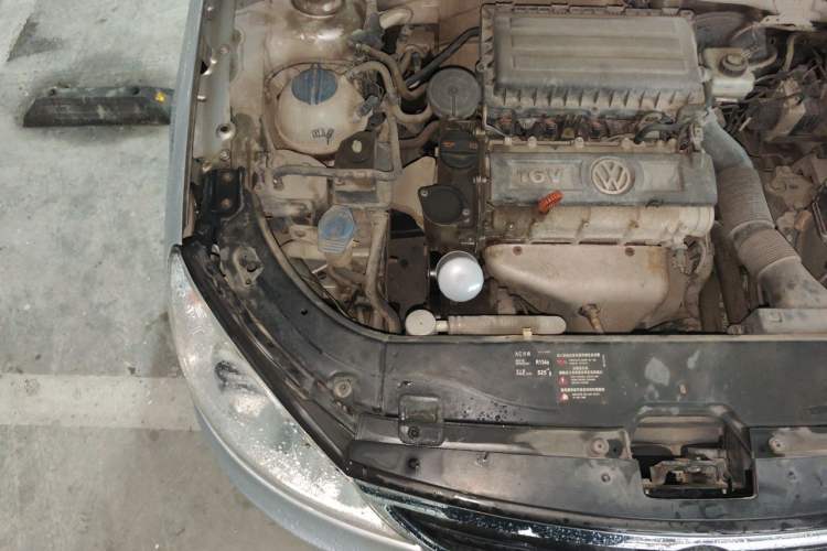 Used Volkswagen Lavida 2011 1.6L Manual Joy Version Engine Bay Right