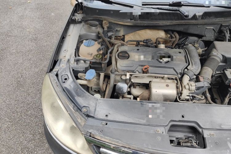 Used Volkswagen Lavida 2011 1.4 TSI Manual Prestige Edition Engine Bay Right
