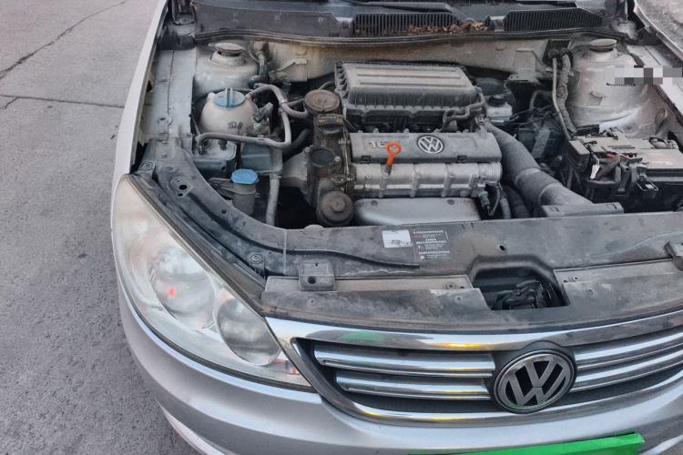 Used Volkswagen Lavida 2011 1.6L Automatic Pinxuan Edition Engine Bay Right