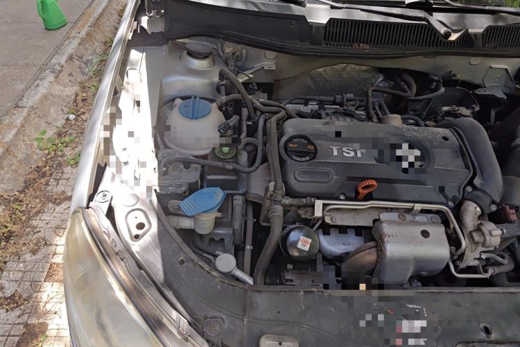Used Volkswagen Lavida 2011 1.4 TSI DSG Prestige Edition Engine Bay Right