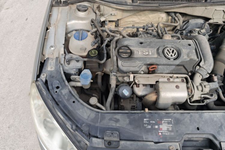 Used Volkswagen Lavida 2011 1.4 TSI Manual Prestige Edition Engine Bay Right