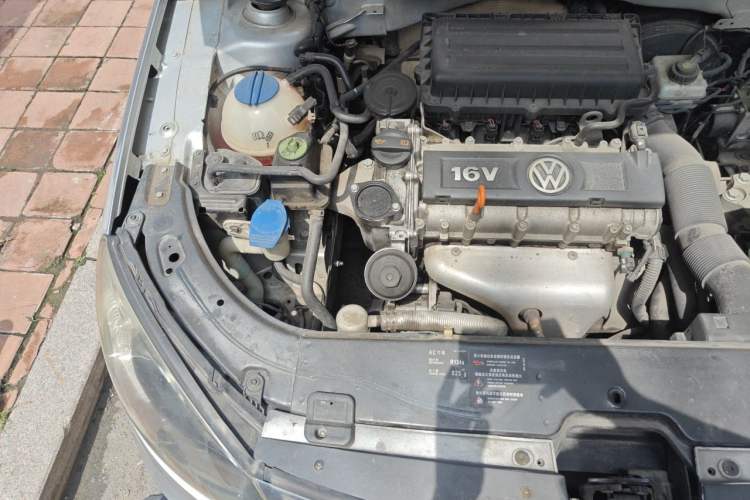 Used Volkswagen Lavida 2011 1.6L Manual Joy Version Engine Bay Right