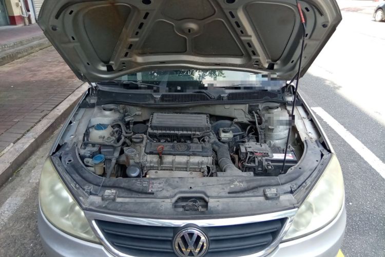 Used Volkswagen Lavida 2011 1.6L Manual Joy Version Engine Bay