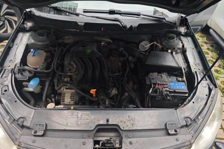 Used Volkswagen Lavida 2011 2.0L Automatic Premium Edition Engine Bay