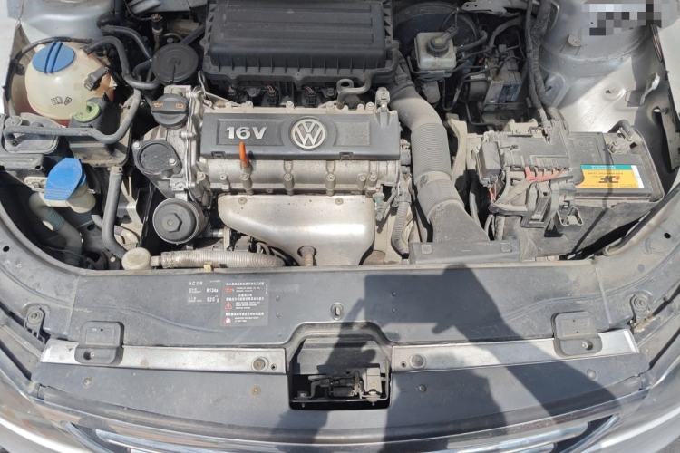 Used Volkswagen Lavida 2011 1.6L Manual Joy Version Engine Bay
