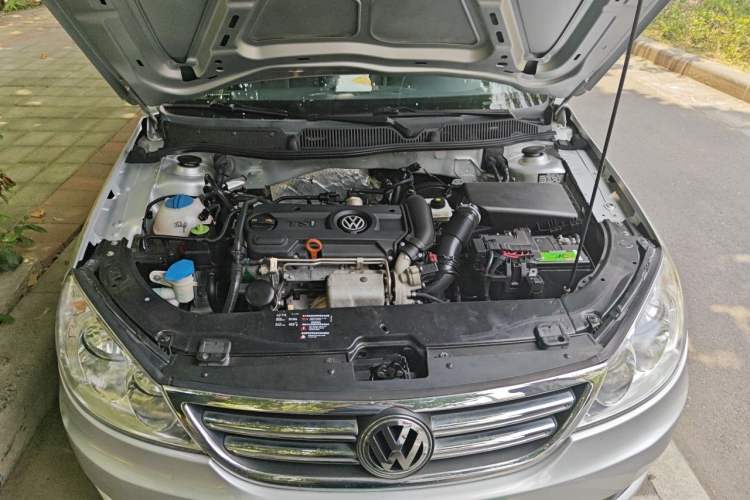 Used Volkswagen Lavida 2011 1.4 TSI DSG Prestige Edition Engine Bay