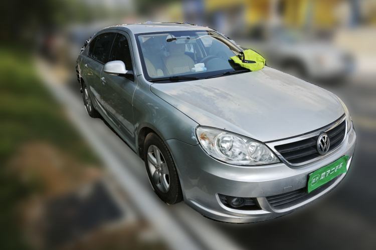 Used Volkswagen Lavida 2011 1.6L Manual Joy Version Front Right 45 Deg